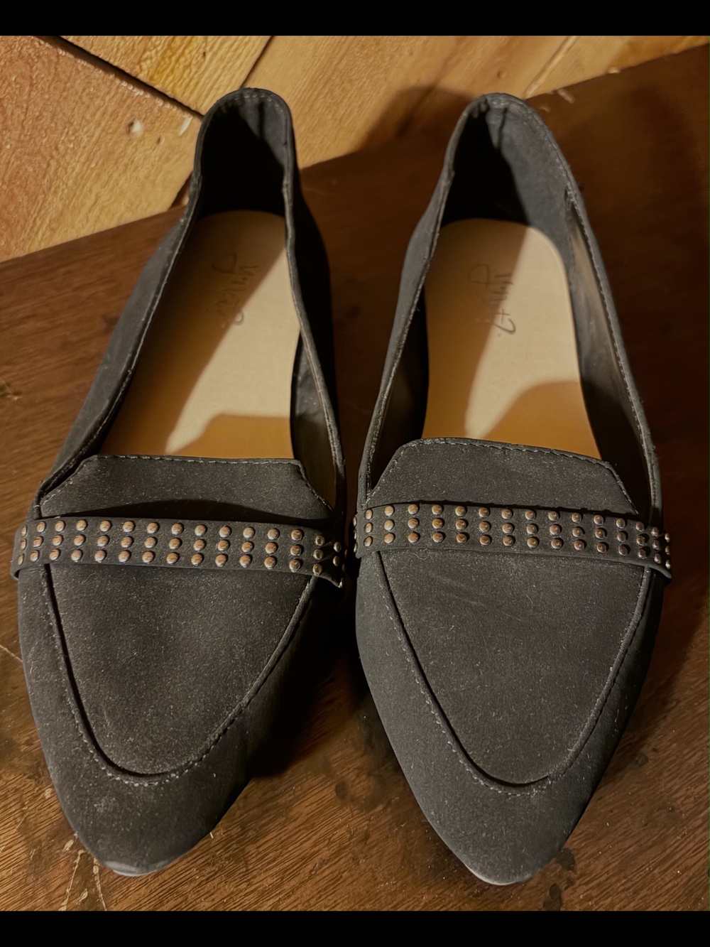 Y-Not? Black Pointed Toe Studded Loafer Flats - Women's Size 7.5 1161